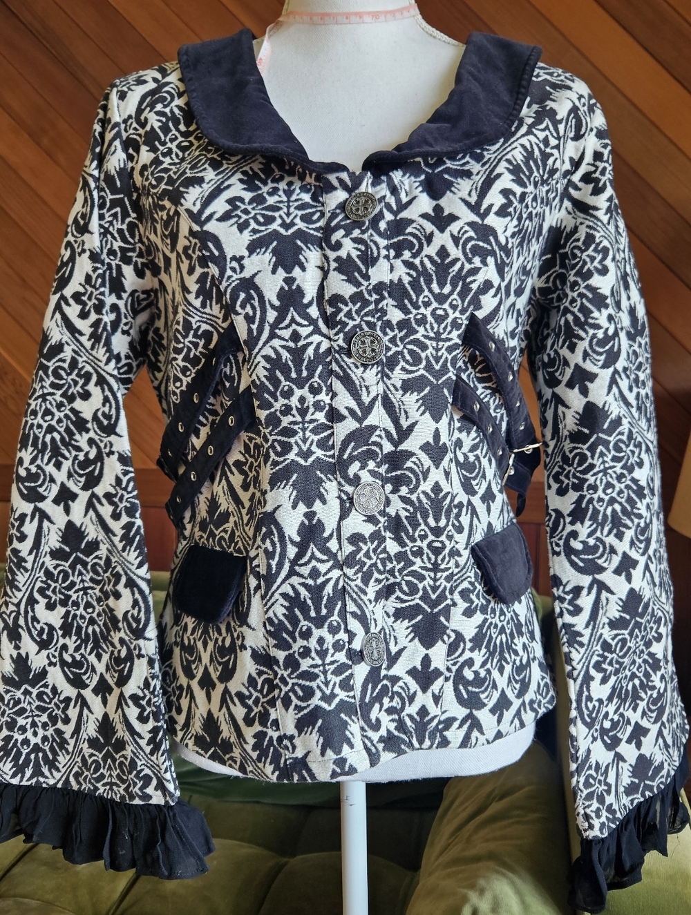 Fun House Gothic Victorian Tapestry Jacket Velvet Collar Size Medium Large